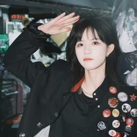 Bách Hân Dư.