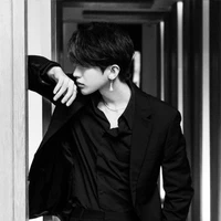jang jinyong * đàn em anh*