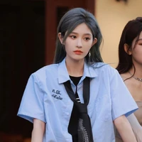 Vương Dịch - cô