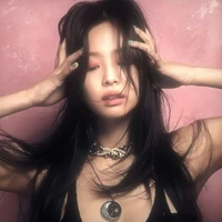 Jennie Kim (em)