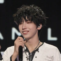 Nhiếp Vĩ Thần - Hắn