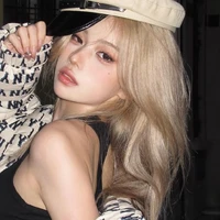 Emma adlawan ( chị 4 )