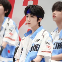 Dương Bác Văn_Anh