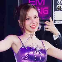 phương ly “hiệu trưởng”