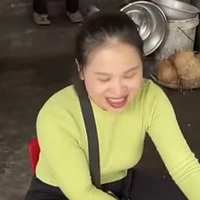cô bán dừa