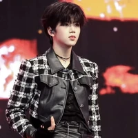 Trương Hàm Thụy "anh"