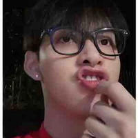 Hoàng Hùng 
