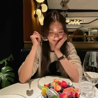 Jisoo - cô
