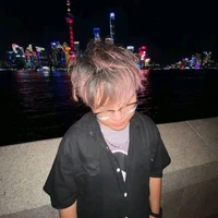 Đức Quyên [@camlord]