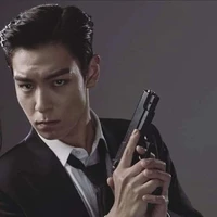 Choi SeungHyun(đại tá bộ tư lệnh Noah)