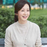 Y Nhiên_Bảo mẫu từ nhỏ của cô