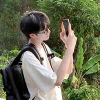 Park Soobin_em họ anh