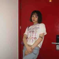 Lê Ánh Nhật ( Chị họ cô )