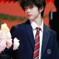 Trần Dịch Hằng_h