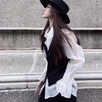 Trần Thảo Linh | cô