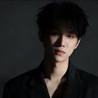 Hoàng Đức Trung[ anh cả Duy]