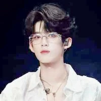 Quan Tuấn Thần _@TieuQuan