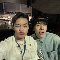 𝐄𝐦𝐢𝐥𝐲 𝜗𝜚