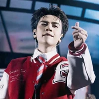 Lê Quang Hùng ( phone )