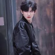 Dư Vũ Hàm (Hắn)