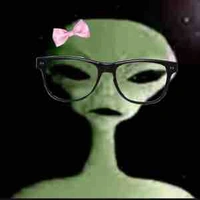 Alien nữ