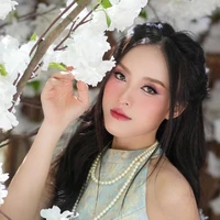 Đặng Minh Trâm(bạn thân của vê)