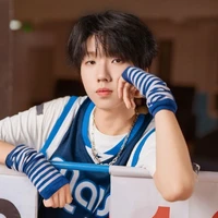 Nhiếp Vĩ Thần