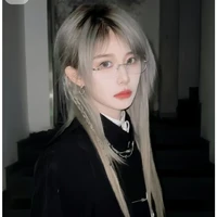 Trần Kha/chị