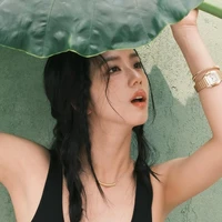 Kim Jisoo ( chị)