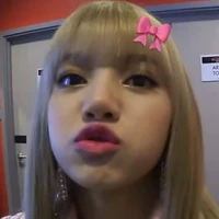 Lalisa Manobal (hồi bé )