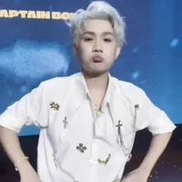 Hoàng Đức Duy ( captain , bông)