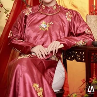 Bà cả(mẹ Q.Anh)