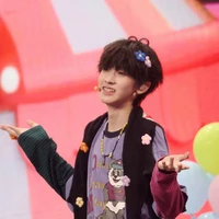 Tả Kỳ Hàm_cậu