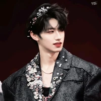 Chu Chí Hâm ( hắn )