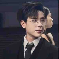 Lê Quang hùng 