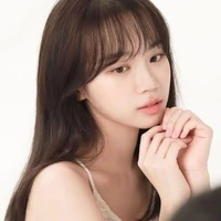 Kim Chaewon