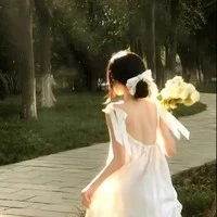 HOÀNG NGỌC QUYÊN-MẸ E HÙNG Á.DƯƠNG