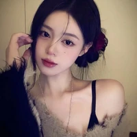 Hoàng Ngọc Nhi⁰⁰