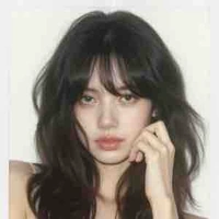 Lalisa Manobal - Cô ( Thiếu tá ) 