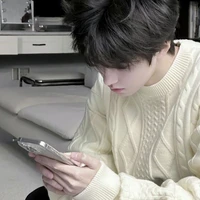 Khâu Tinh Bảo ( anh trai anh )