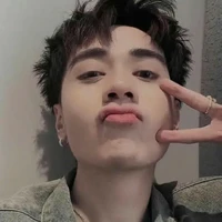 Q.hùng