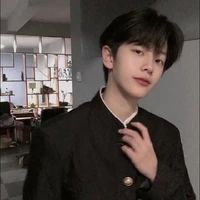 Hắc Gia trung (bn nam9)