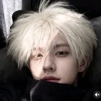 Lục Gia Huy (nam -⁹)