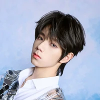 Vương Lỗ Kiệt_ bạn hắn