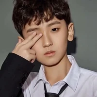 Tả Kì Hàm Lúc nhỏ( 6 Tuổi )