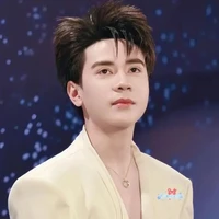 bé hùng 