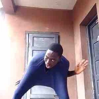 Ông đạo diễn số khổ