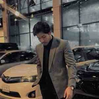 Ba Tuấn Khải - Giám Đốc