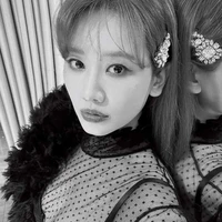 Hari Won ( Mẹ Top ).