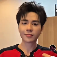 Quang Hùng 🐼